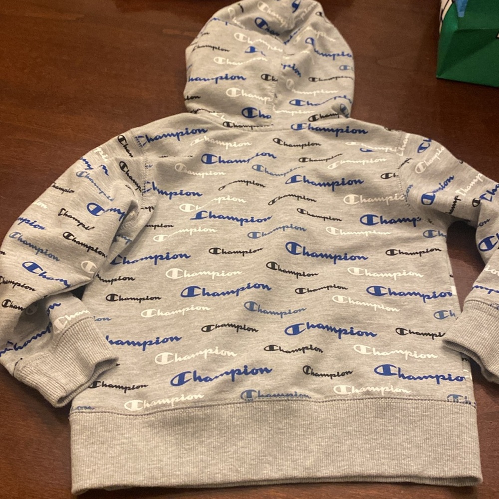 Boys Champion authentic athletic wear - Picture 4 of 4